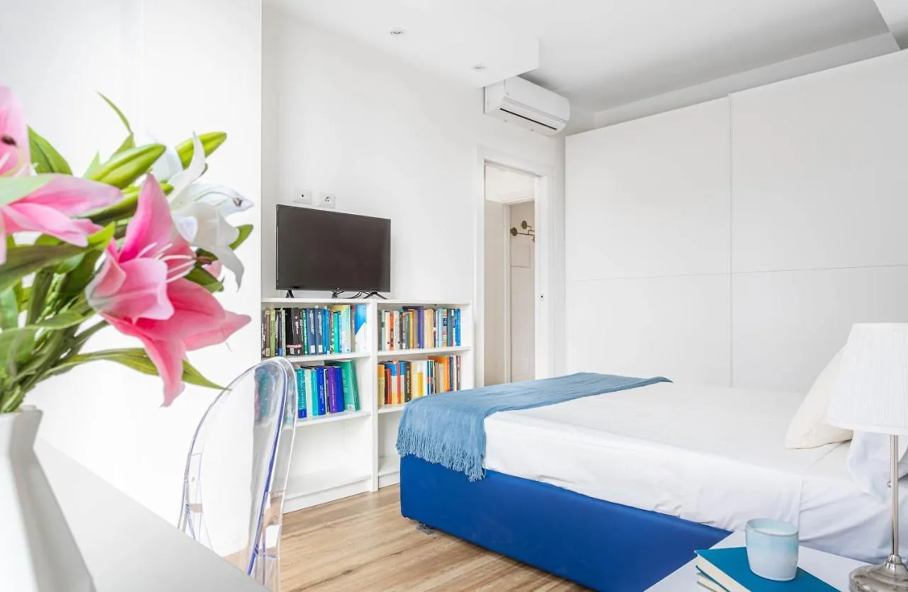 Luxnest I Porta Nuova Milan - Via Pirelli Daire 0*,  İtalya